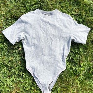Nike Women’s Gray & White Short Sleeve T-Shirt  Bodysuit Bikini Snap Closure S